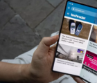 三星GalaxyZFold3智能手机可能有一个很小的外屏