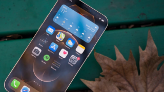 苹果iPhone14系列和2022年iPhoneSE配备5G屏幕下触控ID
