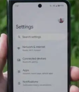 谷歌正在测试PixelFold的向上滑动手势以确保应用程序的连续性