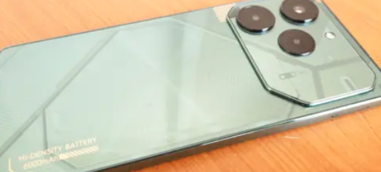 Tecno在这里向我们展示它真正懂得如何制造游戏手机