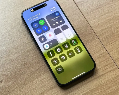iOS18传闻指出iPhone的控制中心将进行重大重新设计